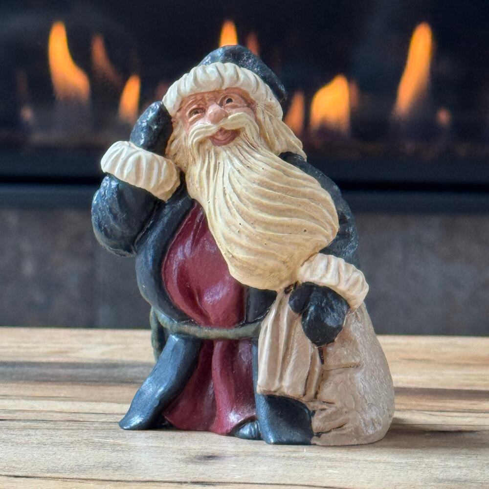 Primitive Rustic Old World Santa Resin Figurine Signed Sheila M Elliott 4"H